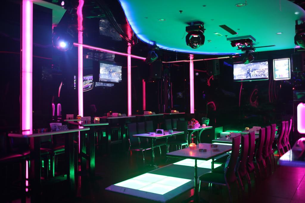 Broadway Hotel Дубай Экстерьер фото