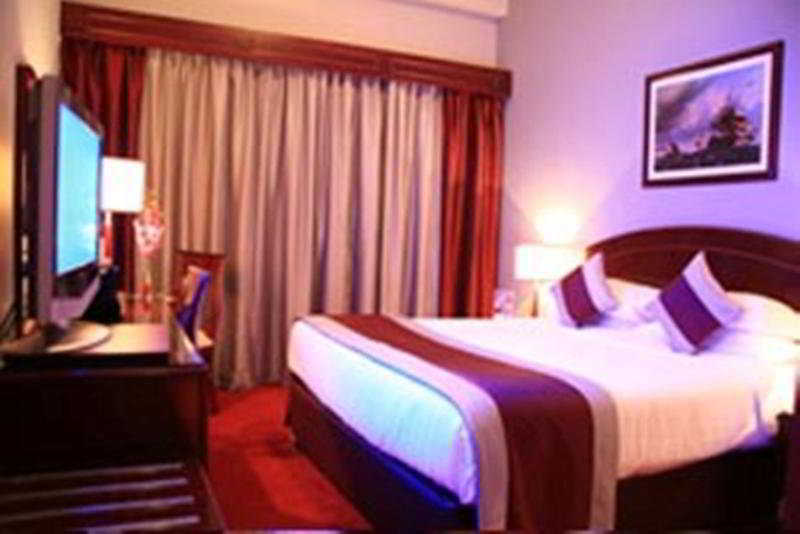 Broadway Hotel Дубай Экстерьер фото