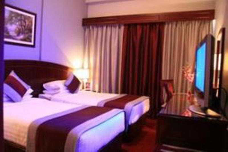 Broadway Hotel Дубай Экстерьер фото